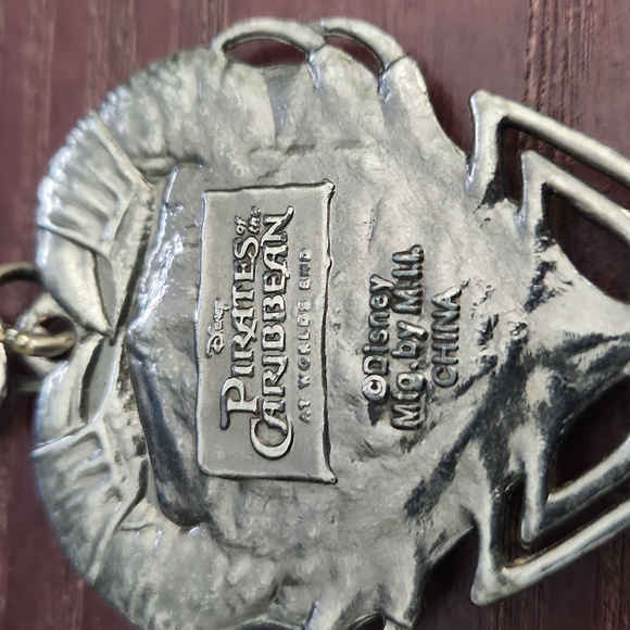 DISNEY Pirates of Carribean Keychain, silver - Picture 5 of 8